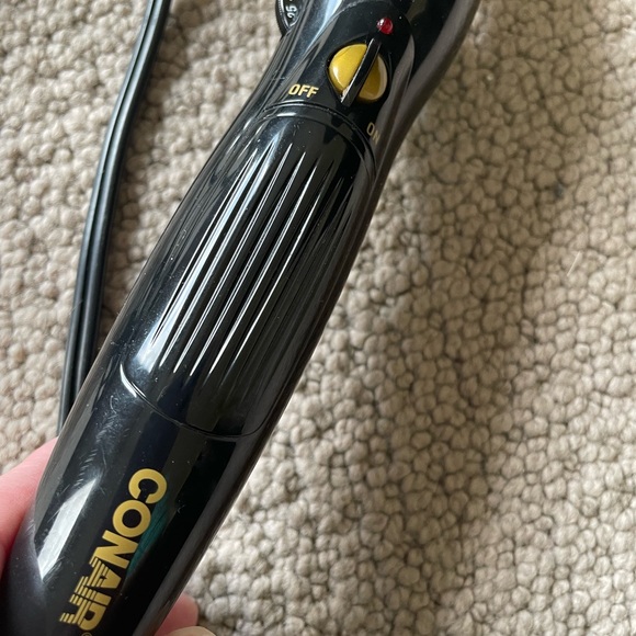 Conair curling iron - Picture 1 of 2